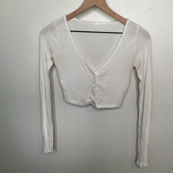 Alo Yoga Ribbed Cropped Whisper Cardigan - Picture 4 of 10